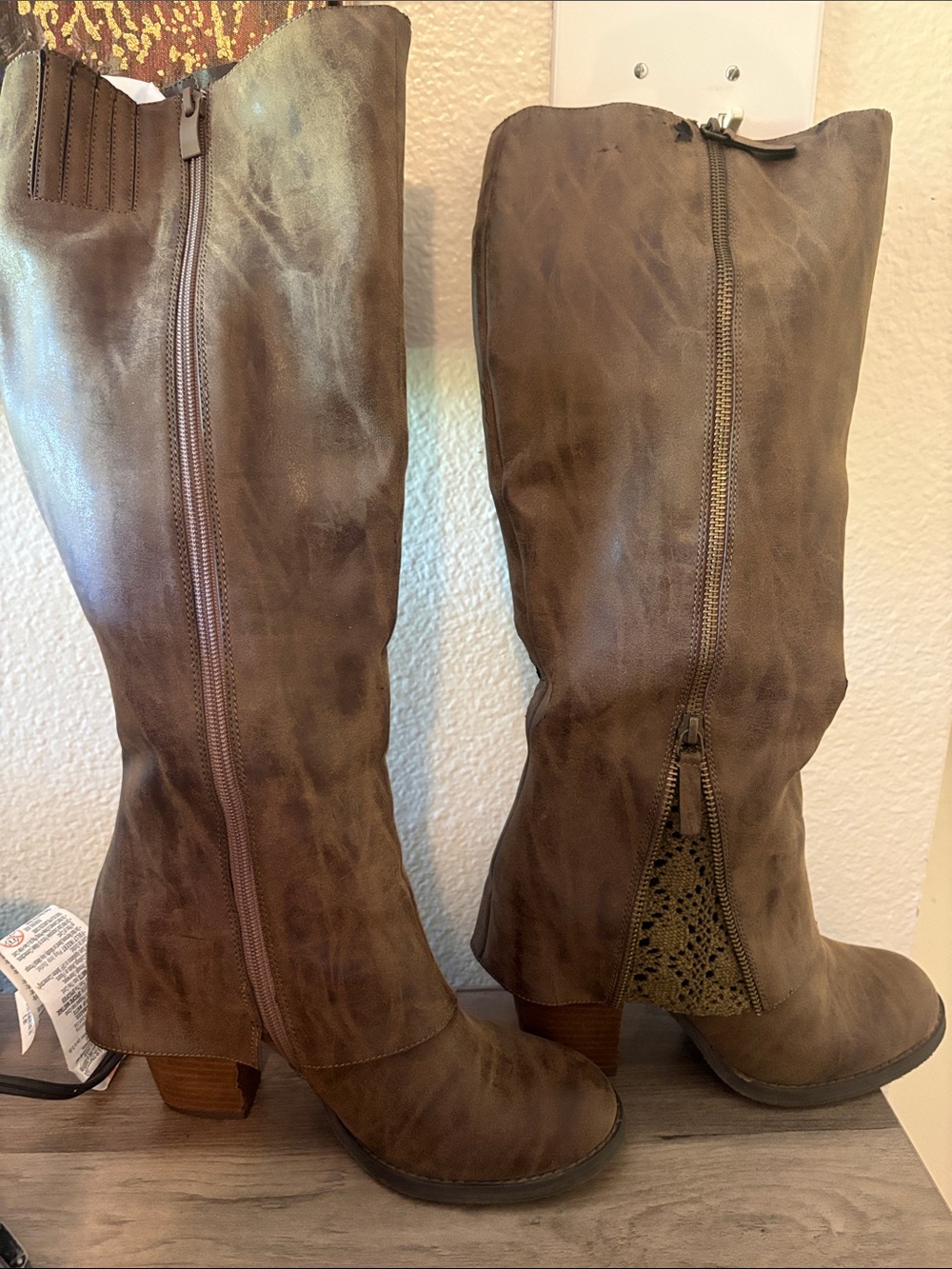 Sbicca Women's Brown Mid-Calf Zip-Heeled Boots 8.5 20 inches long